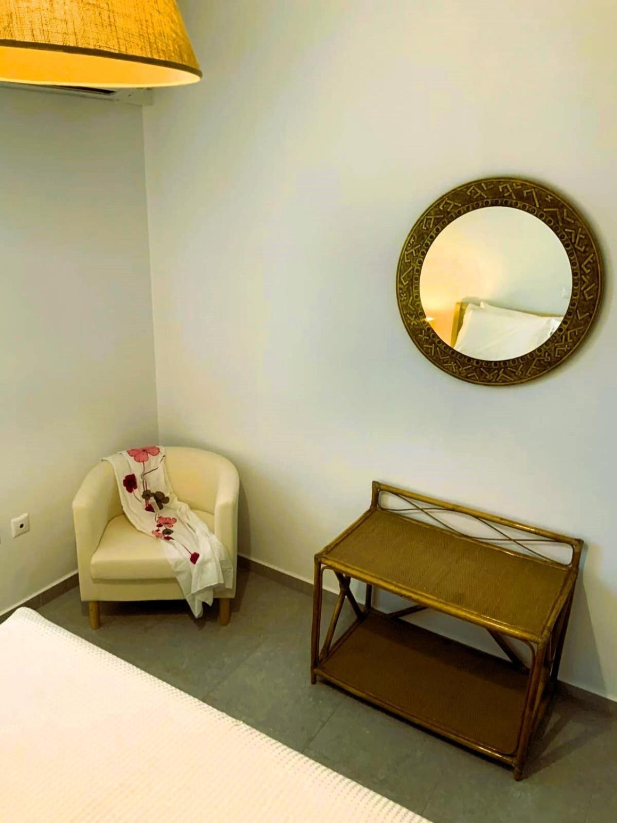 House On The Rock Apartment Mikri Vigla Bagian luar foto