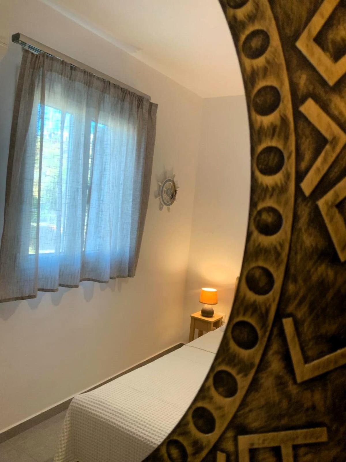 House On The Rock Apartment Mikri Vigla Bagian luar foto