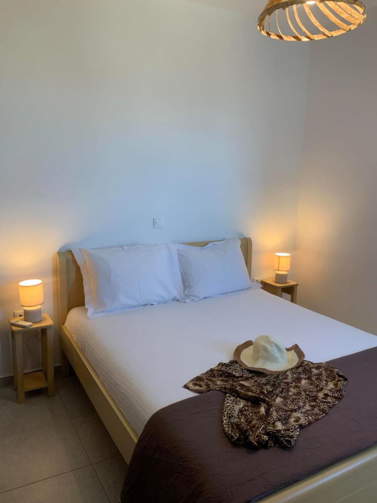 House On The Rock Apartment Mikri Vigla Bagian luar foto
